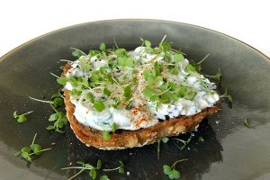 Kressen auf Toastbrot